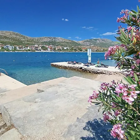 By The Sea Sparadici, - 24300