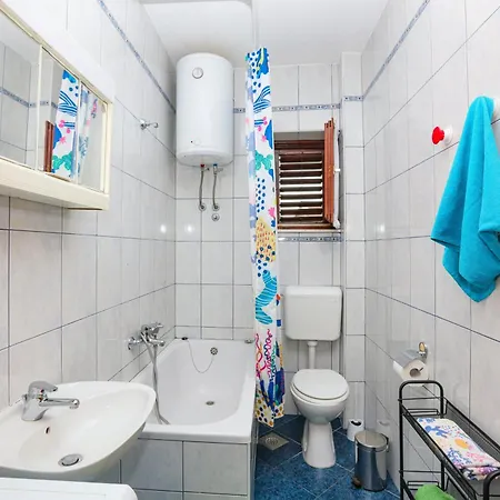 Apartman By The Sea Sparadici, - 24300 Sibenik