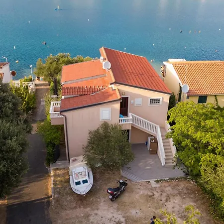 By The Sea Sparadici, - 24300 *