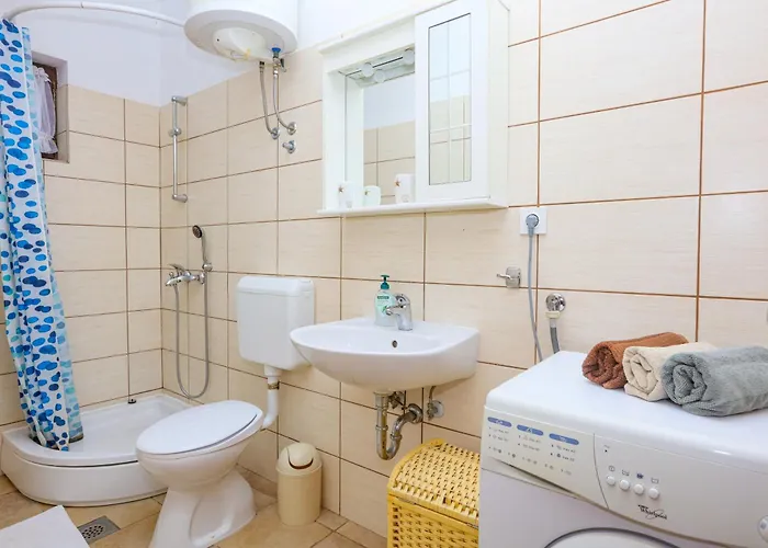 By The Sea Sparadici, - 24300 Appartement