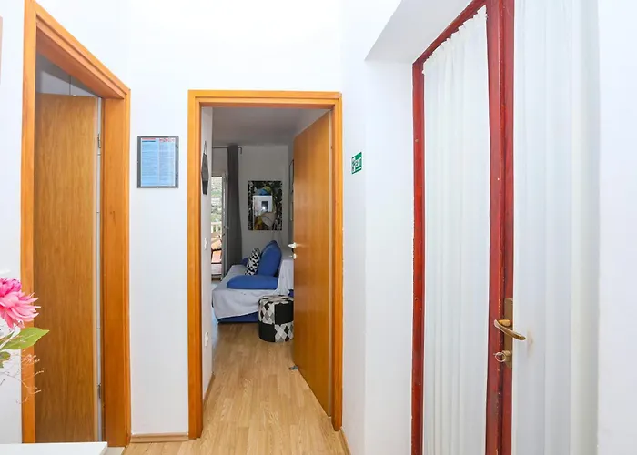 By The Sea Sparadici, - 24300 Appartement Šibenik