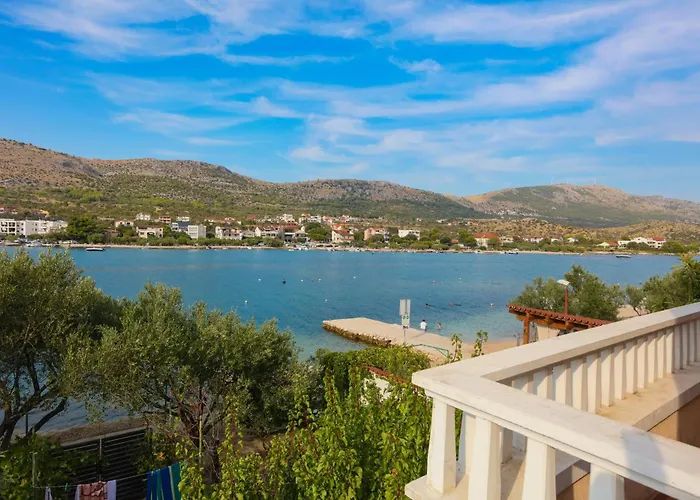 By The Sea Sparadici, - 24300 שיבניק