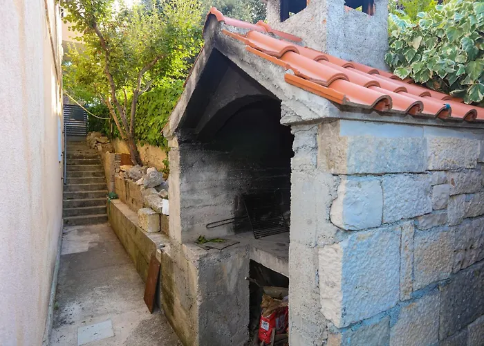 By The Sea Sparadici, - 24300 דירה *